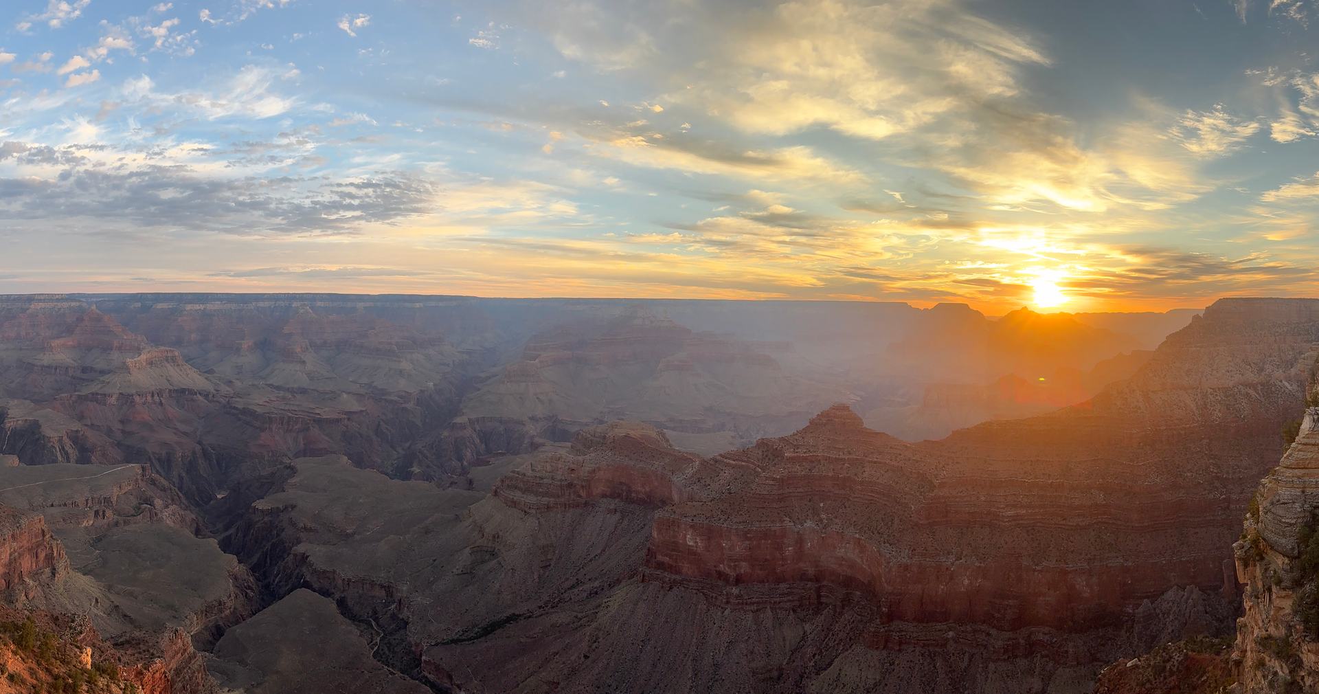 Amanecer sobre el Gran Cañón